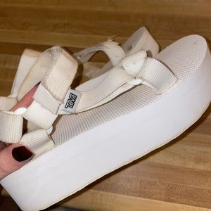 Tevas women platform sandals size 7